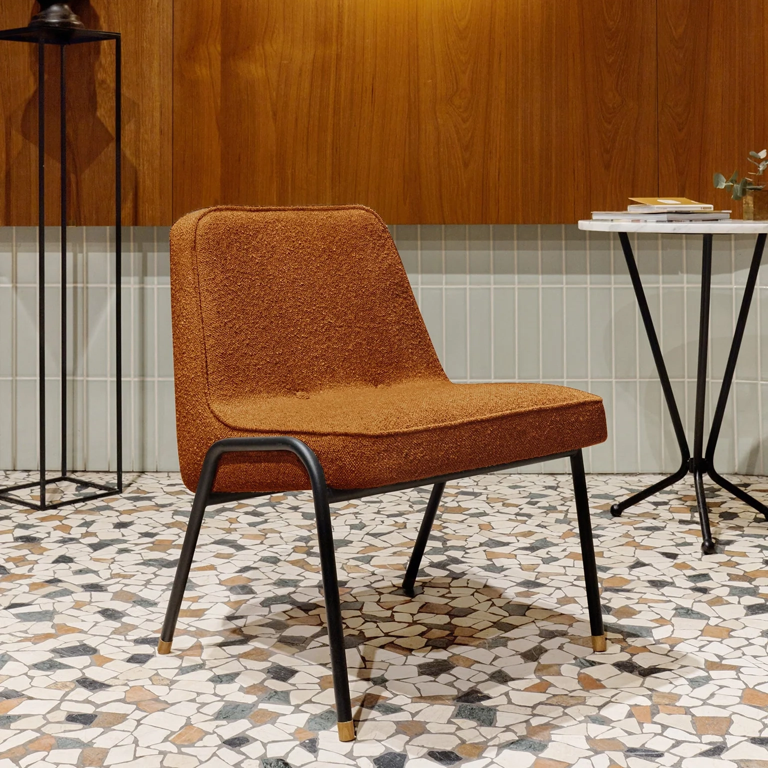 366-Conceept-Lukullus-366-Metal-Club-Chair-BM-W03-Boucle-Sierra-mood_2048x2048