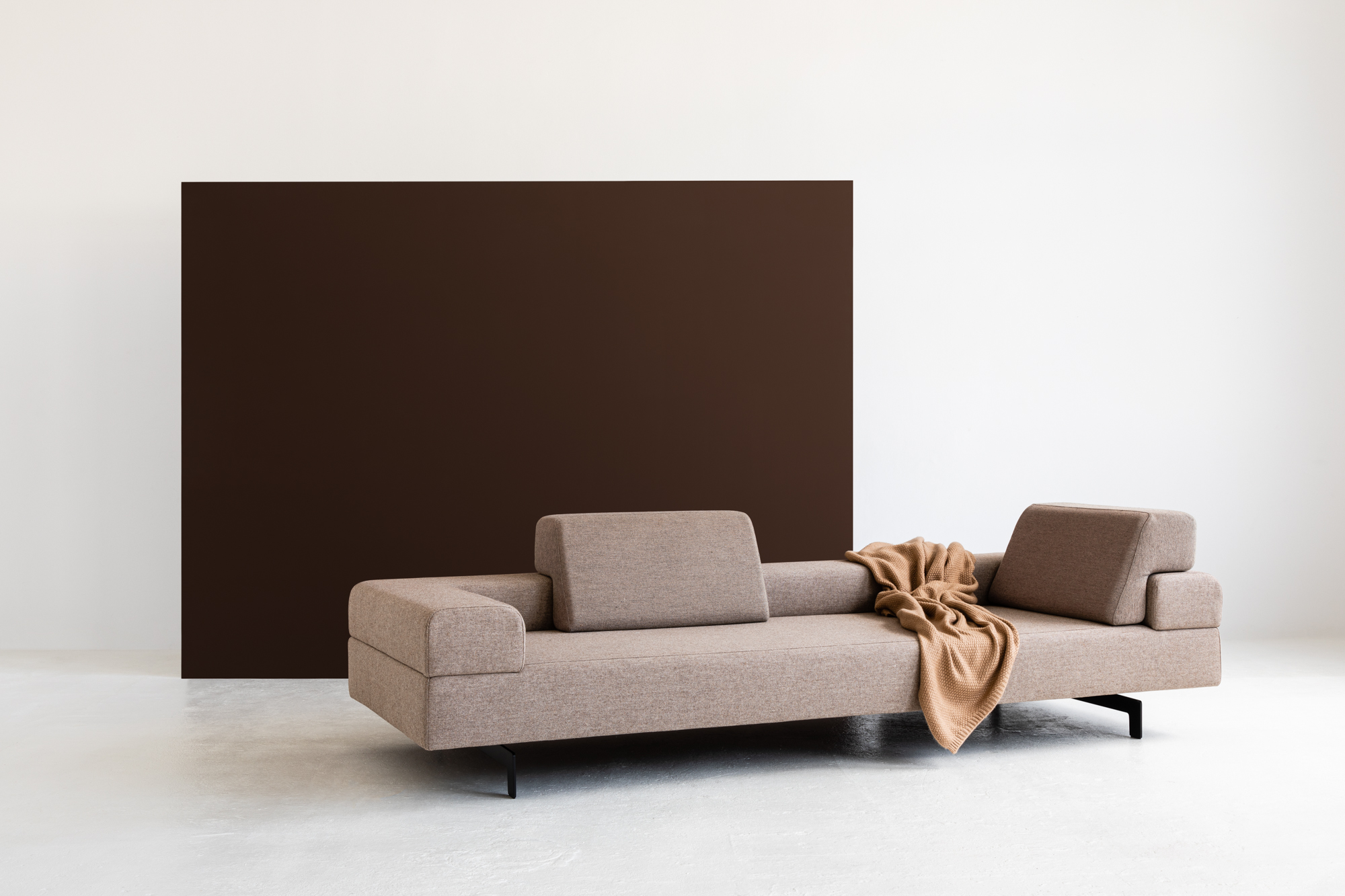 rosco-new-base-studio